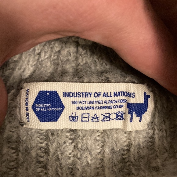 100% Alpaca Knit Beanie - Picture 3 of 4